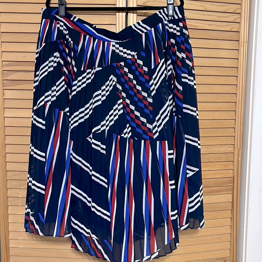 Skirt, great condition.